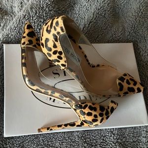 Beautiful shoes pump